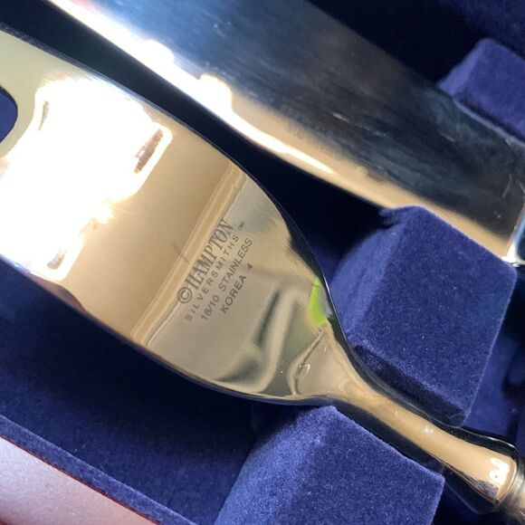 HAMPTON Silversmith stainless carving set in wooden lined case - Picture 4 of 7